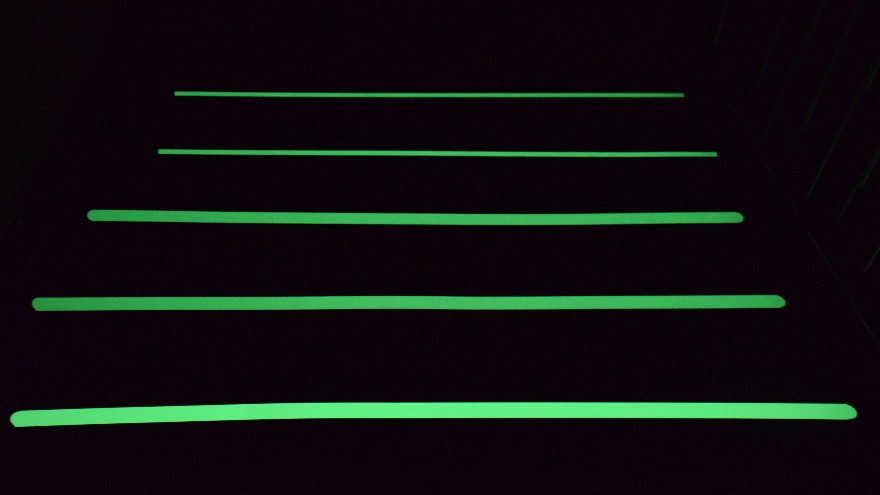 學校防滑處理措施怎么選，防滑膠帶來救場！