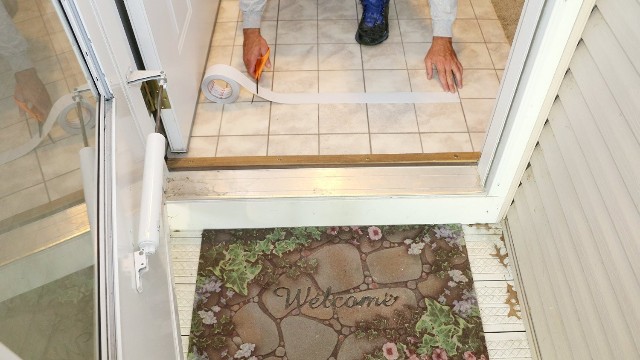 游泳池防滑膠帶，游泳池防滑膠帶該如何選購(gòu)？