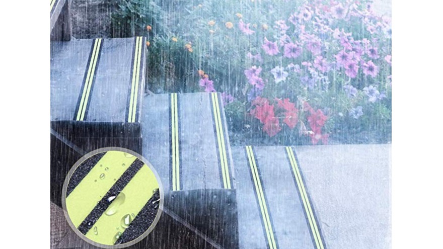 暴雪藍色預警繼續！雪天出行切勿滑倒摔傷【昆山玉寰】