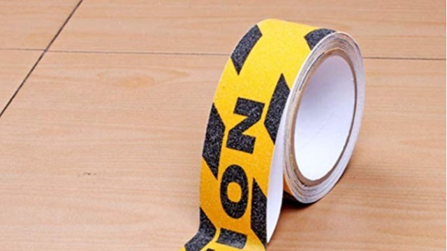 防滑膠帶價(jià)格貴不貴-施工快省人工更耐用【昆山玉寰】