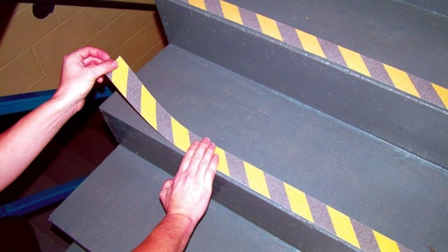 哪個廠家的防滑膠帶質量好？廠家定制加厚鉆石般耐磨【昆山玉寰】